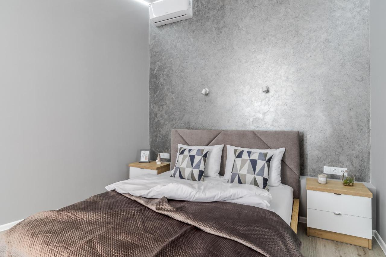 Inshiapartments On Popovycha Str 2 Lviv Exterior photo